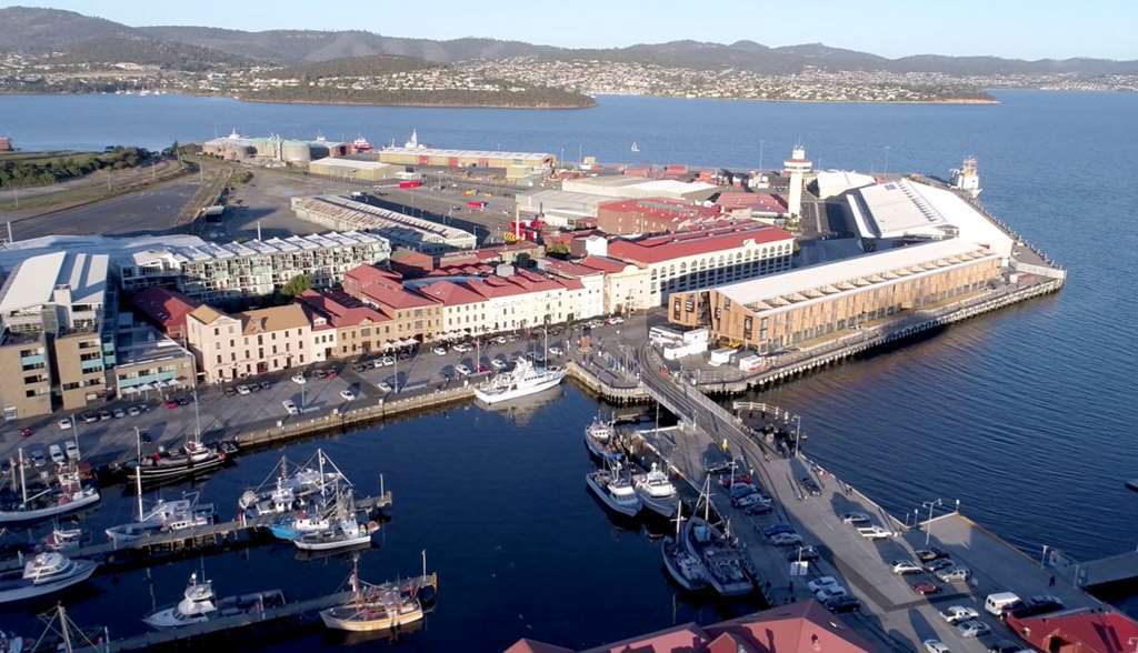 Macq 01 Hotel Hobart Exteriér fotografie Aerial view of the Port of Hobart
