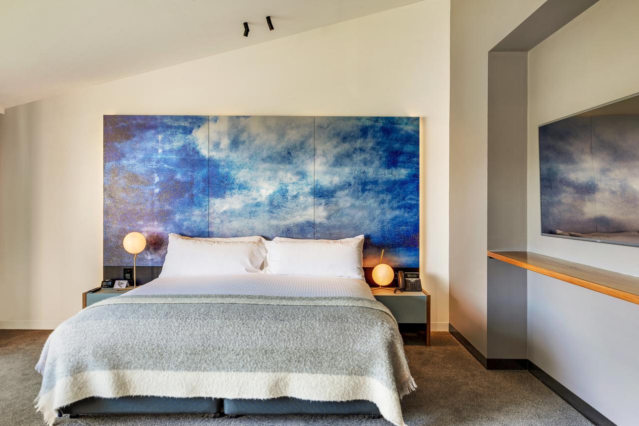 Macq 01 Hotel Hobart Exteriér fotografie A bedroom at the hotel
