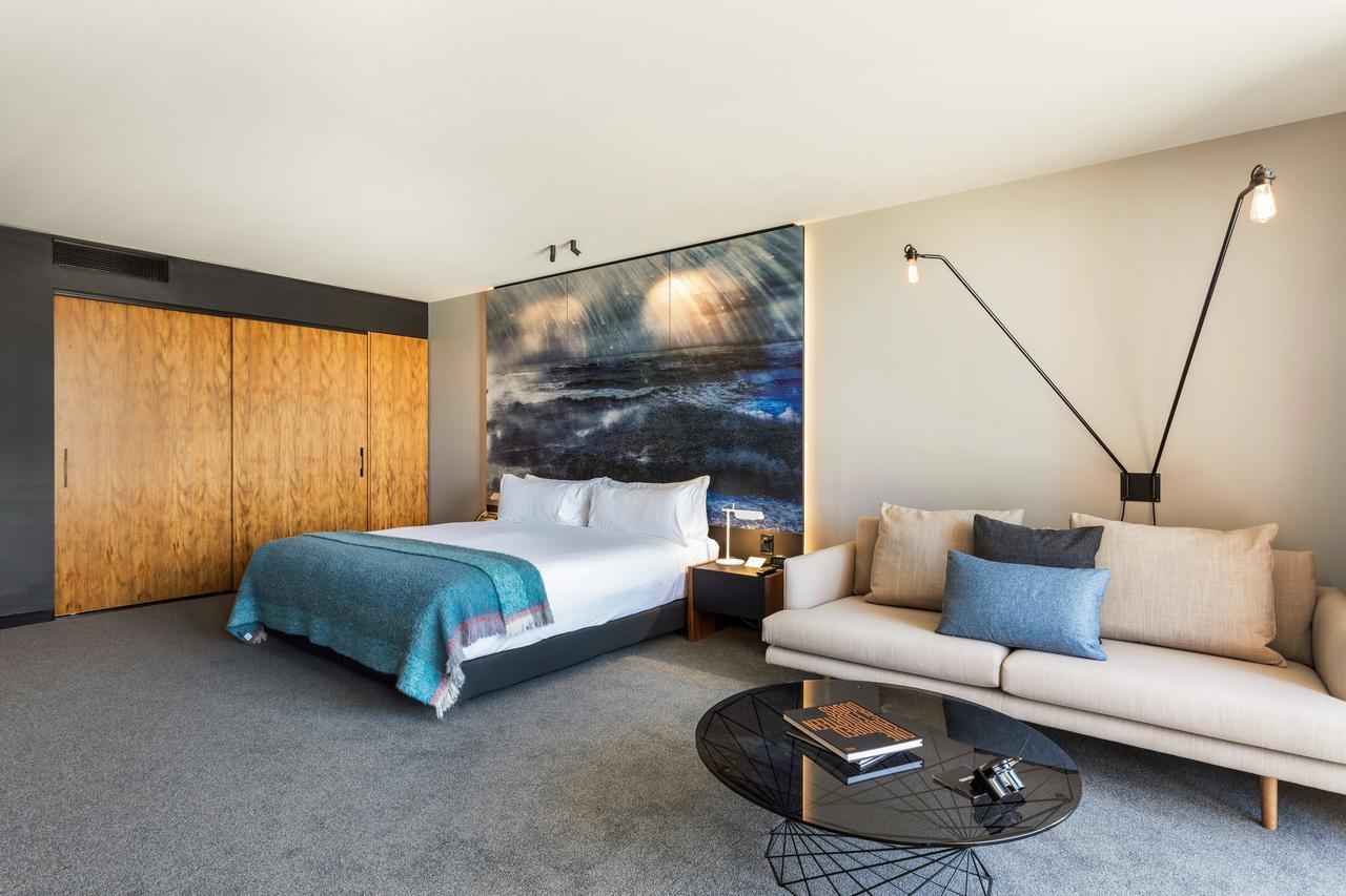 Macq 01 Hotel Hobart Exteriér fotografie A room at the hotel